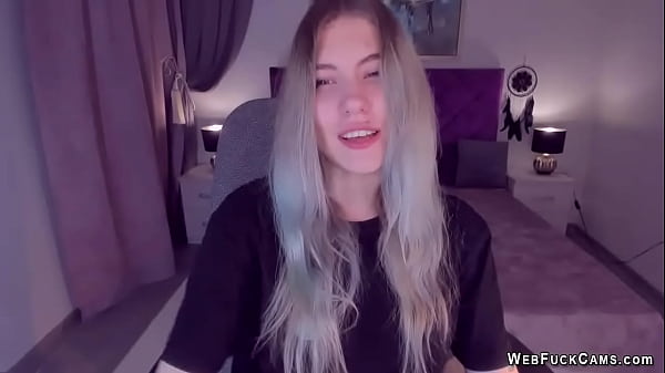 Tattooed Ukrainian teen SimaDark poses naked on solowebcam show