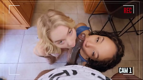 MOFOS – MOFOS – Alyx Star Prepares Her Tits As An Xmas Gift For Her Man But Her Brother-In-Law Receives The Gift Instead