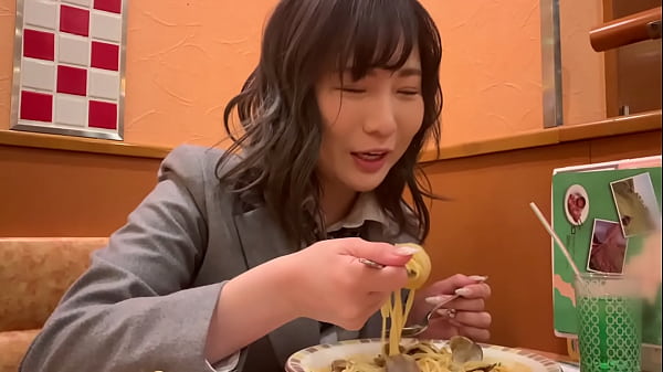 ハメ撮り 現役水泳部18歳 育ち過ぎH乳を揺らしながらのゴム無しセックス おまんこが気持ち良すぎてうっかり中出し スク水からこぼれるHカップ 　https://bit.ly/3oAVx9p