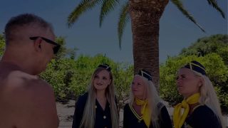 LEBENDE BORDTOILETTEN?! STEWARDESS MMFFF GRUPPENPISSEN MIT DIRTY TINA UND ROSELLA EXTREM!