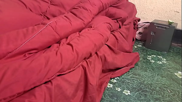 what a fuckable pussy ,she fails to squirt