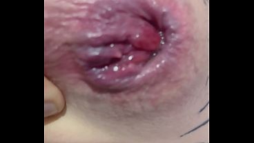 Inked slut getting her tight asshole ruined by Daddy’s fingers until she squirts everywhere